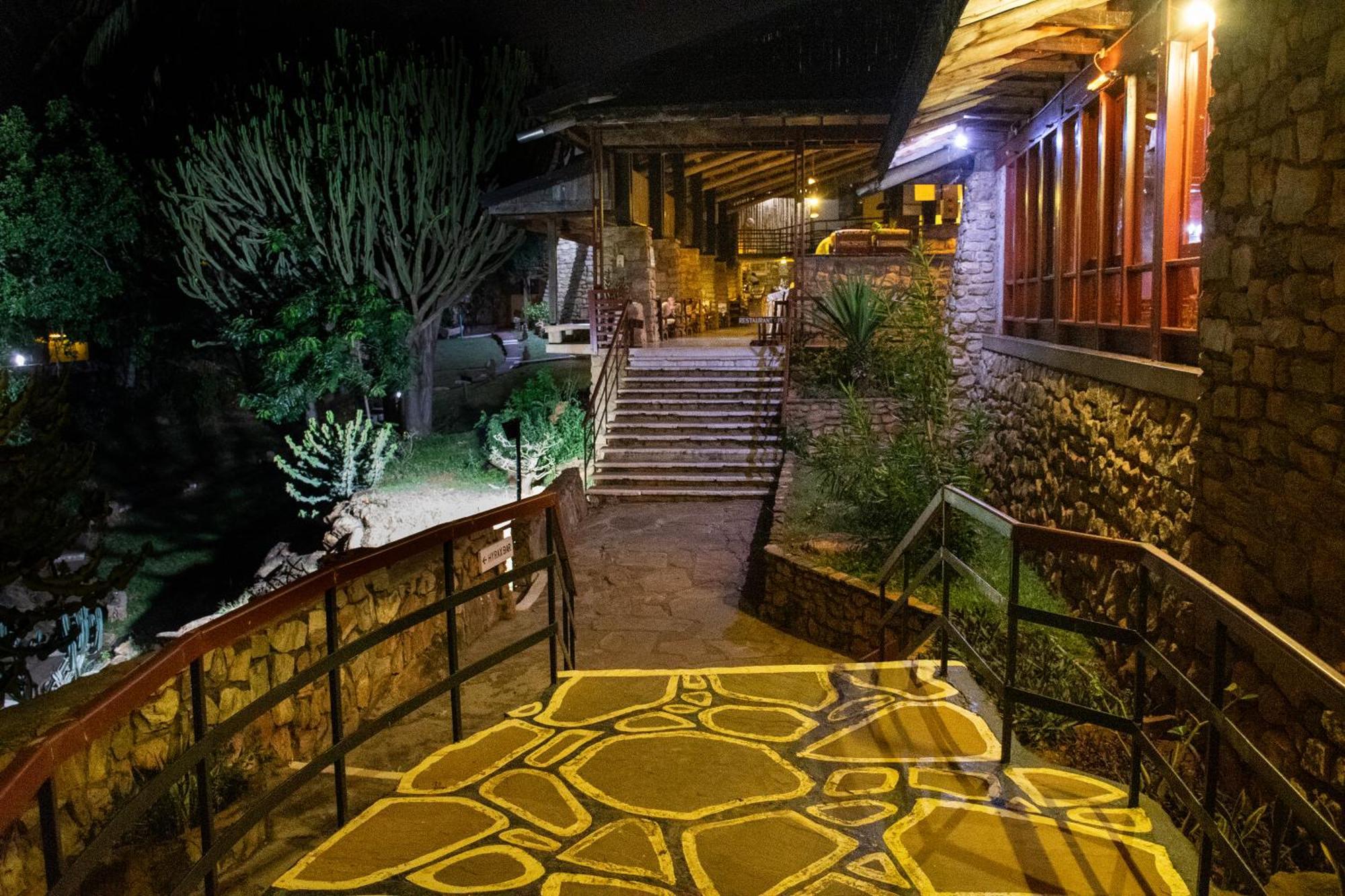 Voi Safari Lodge Экстерьер фото